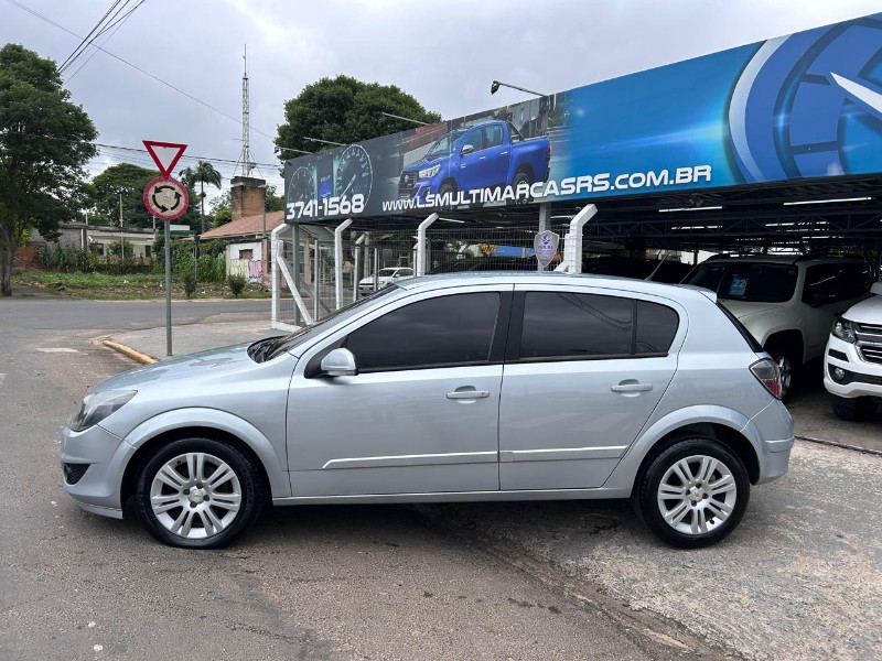 CHEVROLET VECTRA GT VECTRA GT 2.0 MPFI 8V FLEXPOWER MEC. 2010/2010 LS MULTIMARCAS VENÂNCIO AIRES / Carros no Vale