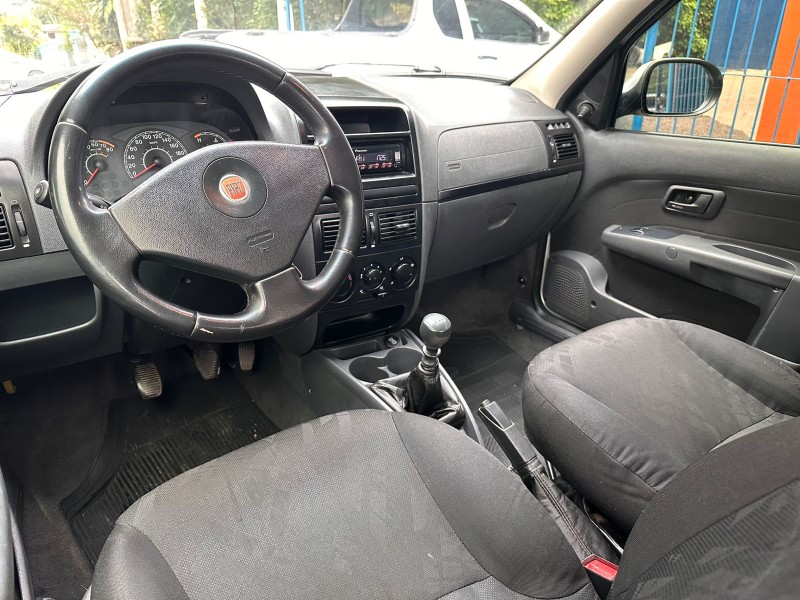 FIAT SIENA EL 1.4 MPI FIRE FLEX 8V 4P 2011/2012 MENEGHINI VEÍCULOS ARROIO DO MEIO / Carros no Vale