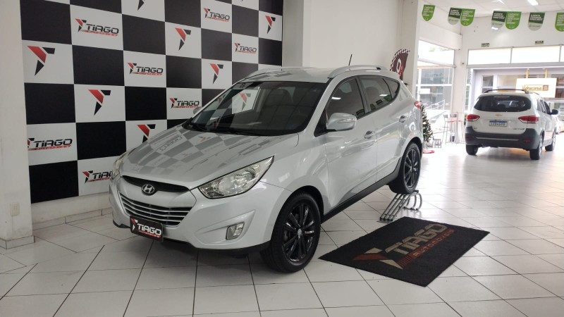 HYUNDAI IX35 2.0 GLS 2012/2012 TIAGO AUTOMÓVEIS VENÂNCIO AIRES / Carros no Vale