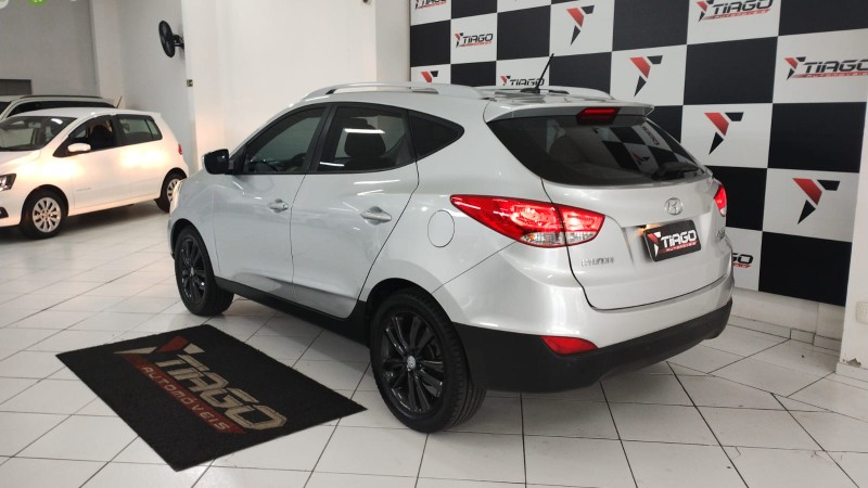 HYUNDAI IX35 2.0 GLS 2012/2012 TIAGO AUTOMÓVEIS VENÂNCIO AIRES / Carros no Vale