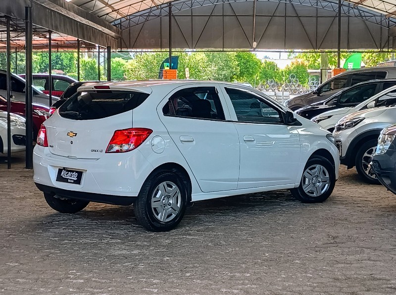 CHEVROLET ONIX HATCH LT 1.0 8V FLEXPOWER 5P MEC. 2013/2013 RICARDO VEÍCULOS TEUTÔNIA / Carros no Vale