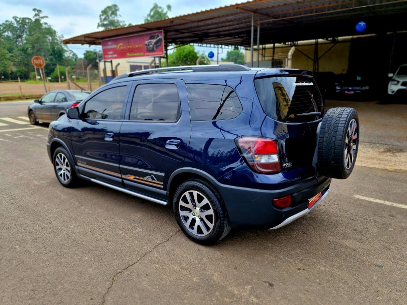 CHEVROLET SPIN 1.8 ACTIV 8V FLEX 4P AUT 2016/2017 CRUZEIRO MULTIMARCAS CRUZEIRO DO SUL / Carros no Vale