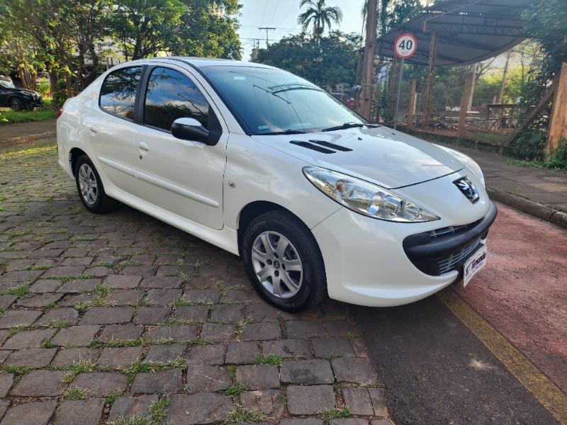 PEUGEOT 207 SEDAN PASSION XR 1.4 FLEX 2012/2013 FERNANDO AUTOMÓVEIS | REVENDA DE CARROS ARROIO DO MEIO ARROIO DO MEIO / Carros no Vale