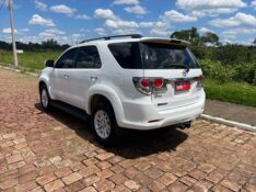 TOYOTA HILUX SW4 SRV D4-D 4X4 3.0 TDI DIES. AUT 2014/2014 ELY AUTOMÓVEIS LAJEADO / Carros no Vale