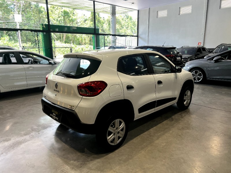 RENAULT KWID 1.0 ZEN 12V 2021 2020/2021 M&C AUTOMÓVEIS CAXIAS DO SUL / Carros no Vale