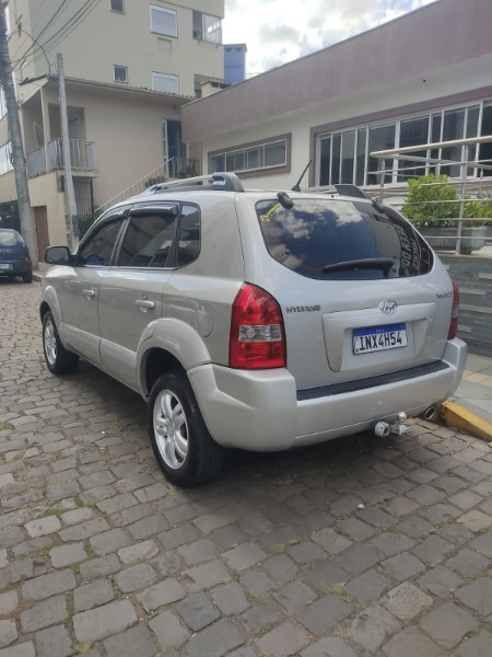 HYUNDAI TUCSON GL 2.0 2007/2007 ALTERNATIVA VEÍCULOS LAJEADO / Carros no Vale