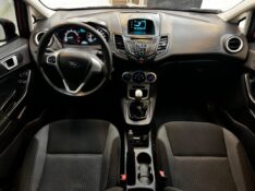 FORD NEW FIESTA 1.6 SE 2018/2018 LUCAS AUTOMÓVEIS BOM RETIRO DO SUL / Carros no Vale