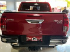 TOYOTA HILUX CABINE DUPLA SRX 2.8 4X4 AUT 2016/2016 JM AUTOMÓVEIS VENÂNCIO AIRES / Carros no Vale