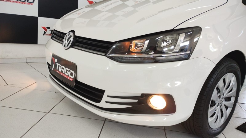 VOLKSWAGEN FOX 1.0 MI COMFORTLINE 8V 2016/2016 TIAGO AUTOMÓVEIS VENÂNCIO AIRES / Carros no Vale