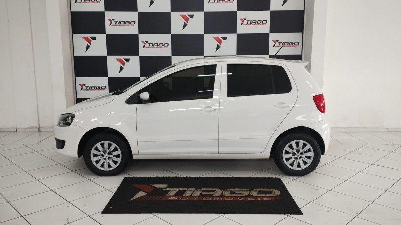 VOLKSWAGEN FOX 1.0 MI COMFORTLINE 8V 2016/2016 TIAGO AUTOMÓVEIS VENÂNCIO AIRES / Carros no Vale