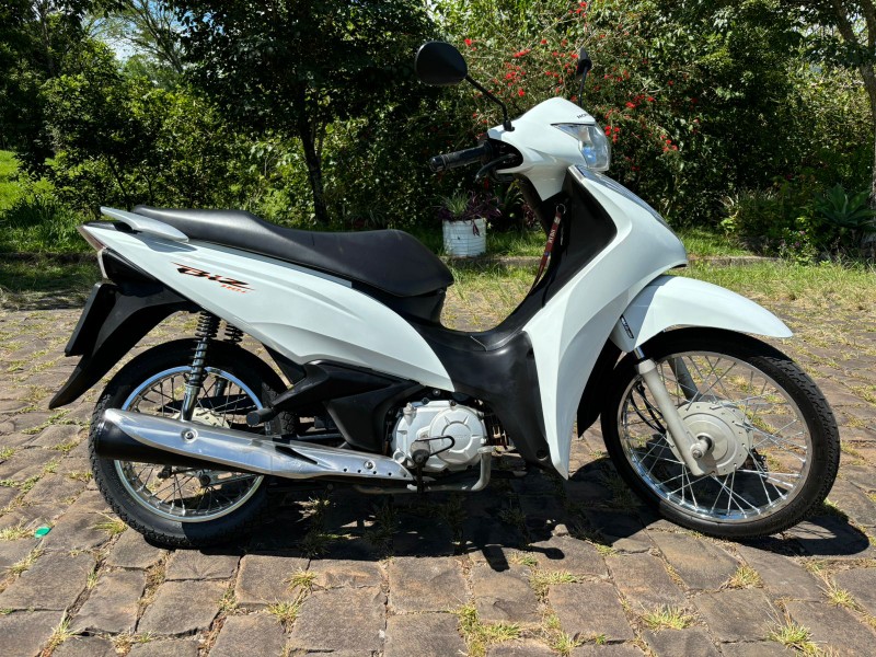 HONDA MOTOS BIZ 110I /2018 RT 811 VEÍCULOS ARROIO DO MEIO / Carros no Vale