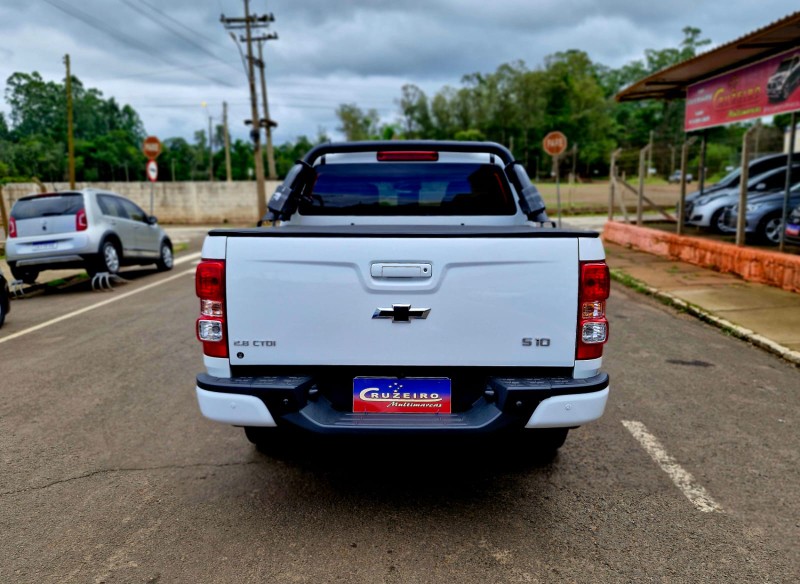 CHEVROLET S10 2.8 16V TURBO DIESEL LT CD 4X4 AUTOMÁTICO 2016/2015 CRUZEIRO MULTIMARCAS CRUZEIRO DO SUL / Carros no Vale