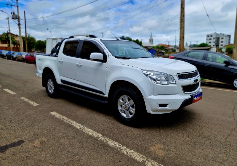 CHEVROLET S10 2.8 16V TURBO DIESEL LT CD 4X4 AUTOMÁTICO 2016/2015 CRUZEIRO MULTIMARCAS CRUZEIRO DO SUL / Carros no Vale