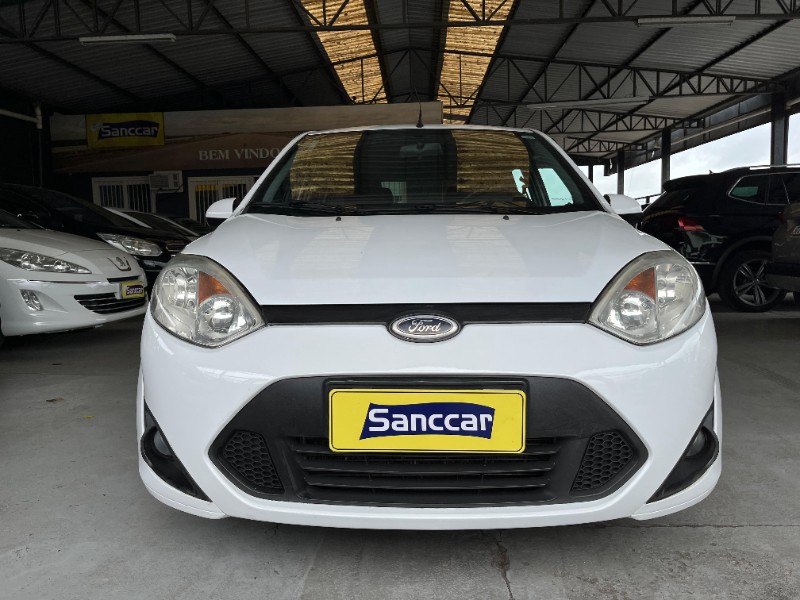 FORD FIESTA ROCAM SE 1.6 8V 2014 2014/2014 SANCCAR VEÍCULOS SANTA CRUZ DO SUL / Carros no Vale