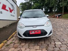 FORD FIESTA SEDAN 1.6 8V FLEX 2013/2013 ELY AUTOMÓVEIS LAJEADO / Carros no Vale