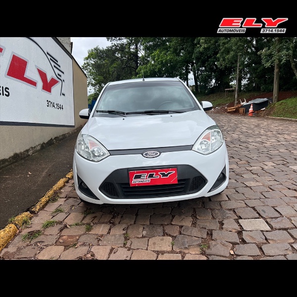 FORD FIESTA SEDAN 1.6 8V FLEX 2013/2013 ELY AUTOMÓVEIS LAJEADO / Carros no Vale