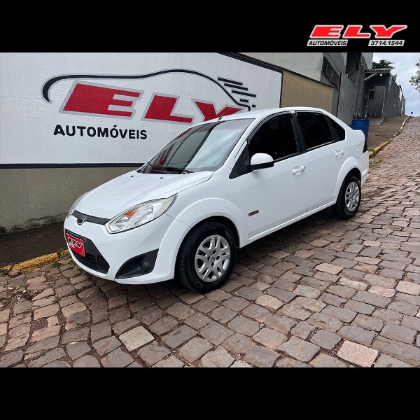 FORD FIESTA SEDAN 1.6 8V FLEX 2013/2013 ELY AUTOMÓVEIS LAJEADO / Carros no Vale