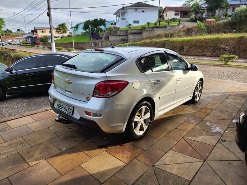 CHEVROLET CRUZE HATCH SPORT6 LT 1.8 2016/2016 TS VEÍCULOS ANTA GORDA / Carros no Vale