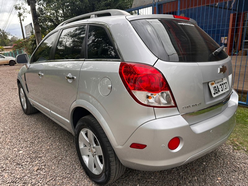 CHEVROLET CAPTIVA SPORT 2.4 2011/2011 MENEGHINI VEÍCULOS ARROIO DO MEIO / Carros no Vale