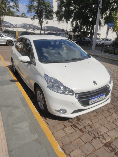 PEUGEOT 208 ACTIVE 1.5 PACK 2014/2015 ALTERNATIVA VEÍCULOS LAJEADO / Carros no Vale