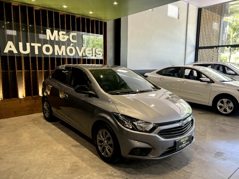 CHEVROLET ONIX 1.0 JOY BLACK 8V 2020/2021 M&C AUTOMÓVEIS CAXIAS DO SUL / Carros no Vale