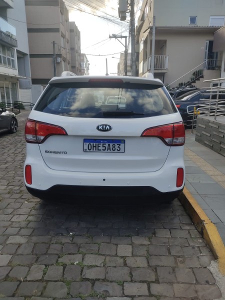 KIA SORENTO EX2 2.4 2013/2014 ALTERNATIVA VEÍCULOS LAJEADO / Carros no Vale