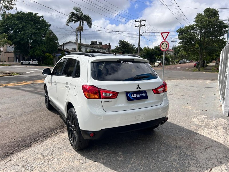 MITSUBISHI ASX 2.0 16V 160CV AUT. 2013/2014 LS MULTIMARCAS VENÂNCIO AIRES / Carros no Vale