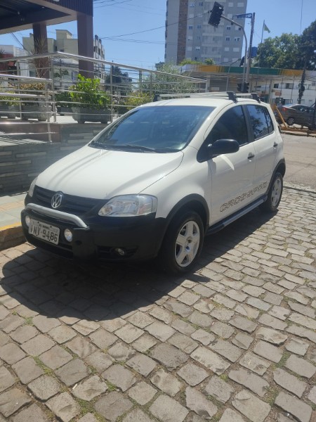 VOLKSWAGEN CROSSFOX 1.6 2007/2008 ALTERNATIVA VEÍCULOS LAJEADO / Carros no Vale