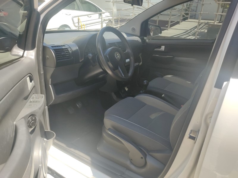 VOLKSWAGEN CROSSFOX 1.6 2007/2008 ALTERNATIVA VEÍCULOS LAJEADO / Carros no Vale