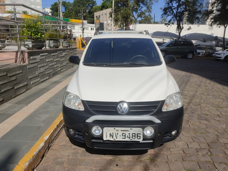 VOLKSWAGEN CROSSFOX 1.6 2007/2008 ALTERNATIVA VEÍCULOS LAJEADO / Carros no Vale