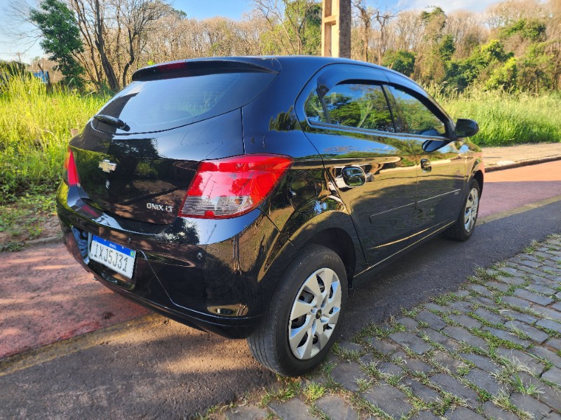 CHEVROLET ONIX 1.4 LT 2016/2016 FERNANDO AUTOMÓVEIS | REVENDA DE CARROS ARROIO DO MEIO ARROIO DO MEIO / Carros no Vale