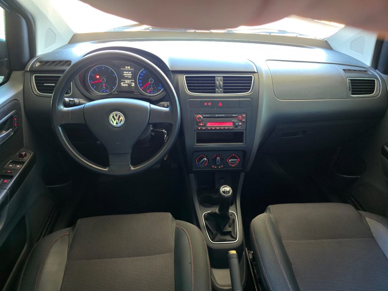 VOLKSWAGEN FOX PRIME 1.6 MI 8V 4P 2011/2011 KOKA MULTIMARCAS | PRAMOTO ESTRELA / Carros no Vale