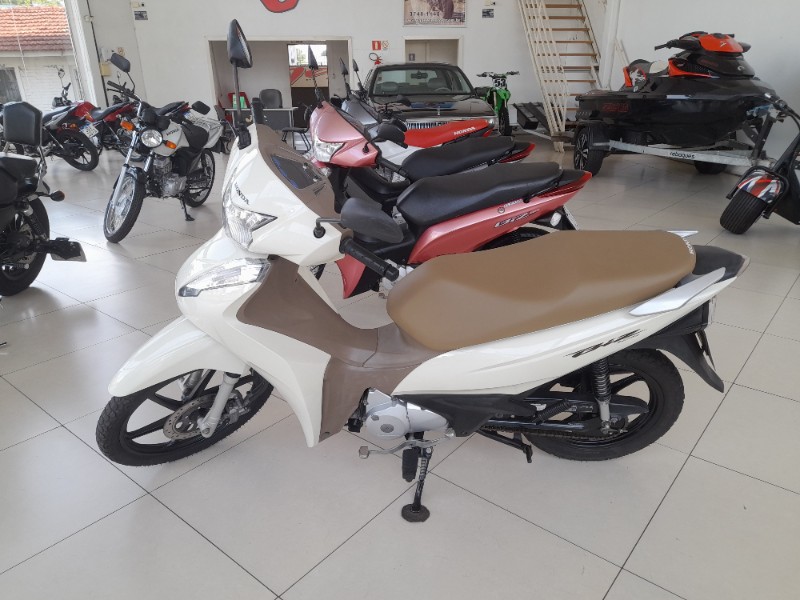 HONDA MOTOS BIZ 125 EX /2018 JASER MOTOS LAJEADO / Carros no Vale