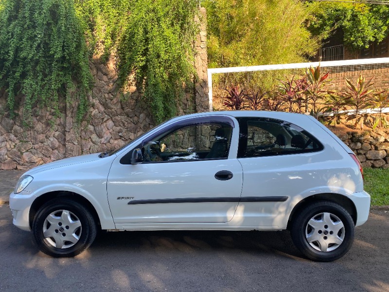 CHEVROLET CELTA SPIRIT 1.0 2007/2008 ESTAÇÃO DO CARRO ESTRELA / Carros no Vale