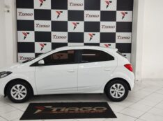 CHEVROLET ONIX HATCH LT 1.0 8V FLEXPOWER 5P MEC. 2017/2017 TIAGO AUTOMÓVEIS VENÂNCIO AIRES / Carros no Vale