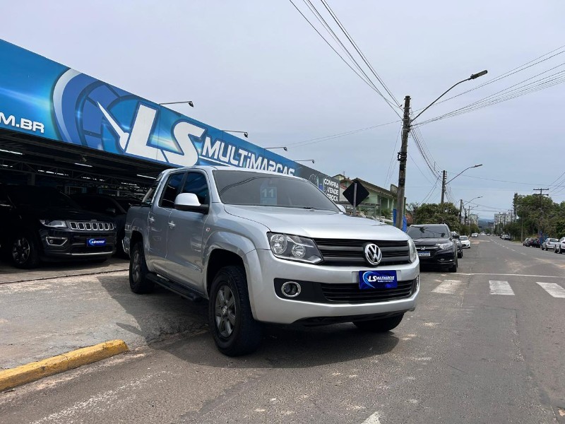 VOLKSWAGEN AMAROK SE CD 2.0 16V TDI 4X4 DIESEL 2011/2011 LS MULTIMARCAS VENÂNCIO AIRES / Carros no Vale