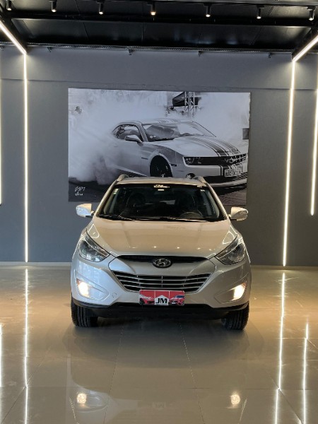 HYUNDAI IX35 2.0 16V 2WD 2014/2015 JM AUTOMÓVEIS VENÂNCIO AIRES / Carros no Vale