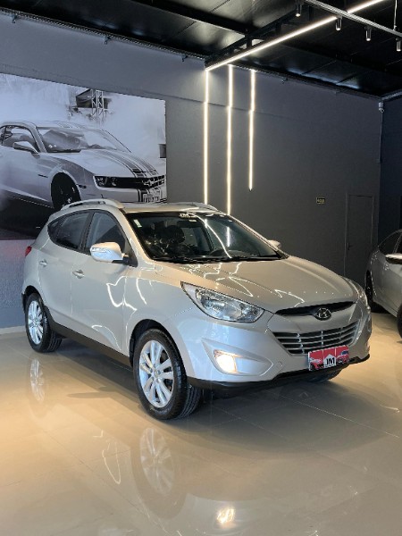 HYUNDAI IX35 2.0 16V 2WD 2014/2015 JM AUTOMÓVEIS VENÂNCIO AIRES / Carros no Vale