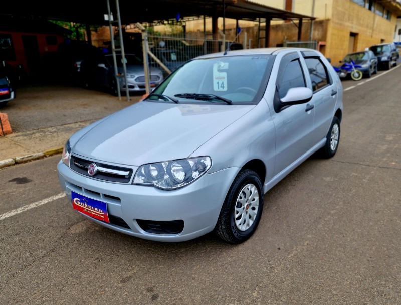 FIAT PALIO 1.0 ECONOMY FIRE 8V 2014/2014 CRUZEIRO MULTIMARCAS CRUZEIRO DO SUL / Carros no Vale