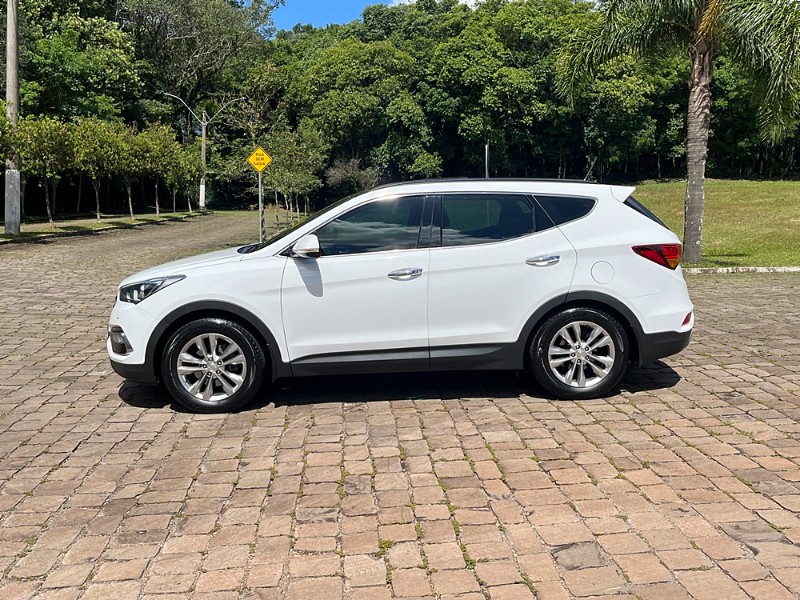 HYUNDAI SANTA FÉ 3.3 MPFI 4X4 7 LUGARES V6 270CV GASOLINA 4P AUTOMÁTICO 2018/2018 BOSCO AUTOMÓVEIS GUAPORÉ / Carros no Vale