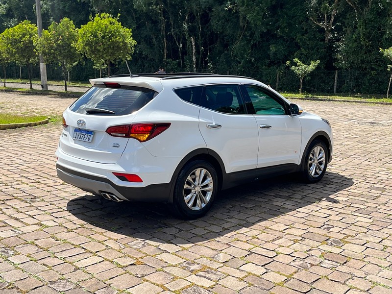 HYUNDAI SANTA FÉ 3.3 MPFI 4X4 7 LUGARES V6 270CV GASOLINA 4P AUTOMÁTICO 2018/2018 BOSCO AUTOMÓVEIS GUAPORÉ / Carros no Vale