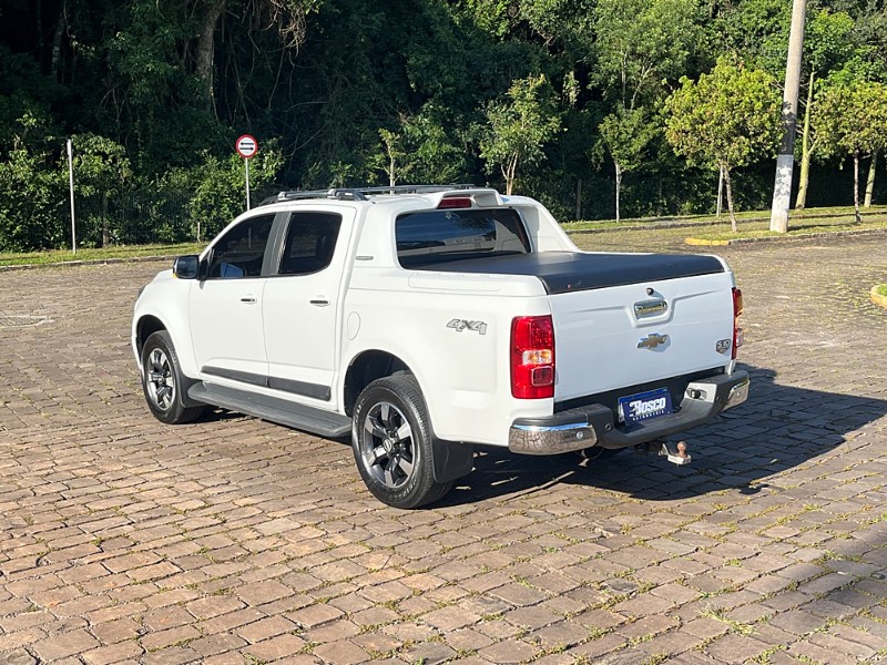 CHEVROLET S10 2.8 HIGH COUNTRY 4X4 CD 16V TURBO DIESEL 4P AUTOMÁTICO 2016/2016 BOSCO AUTOMÓVEIS GUAPORÉ / Carros no Vale