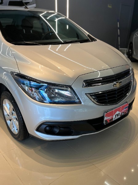 CHEVROLET ONIX 1.4 LT 8V 2014/2014 JM AUTOMÓVEIS VENÂNCIO AIRES / Carros no Vale