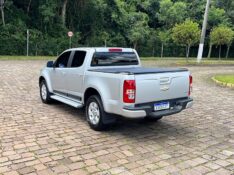 CHEVROLET S10 2.4 LT 4X2 CD 8V FLEX 4P MANUAL 2013/2014 BOSCO AUTOMÓVEIS GUAPORÉ / Carros no Vale