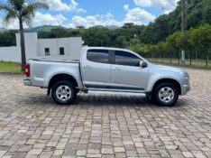 CHEVROLET S10 2.4 LT 4X2 CD 8V FLEX 4P MANUAL 2013/2014 BOSCO AUTOMÓVEIS GUAPORÉ / Carros no Vale