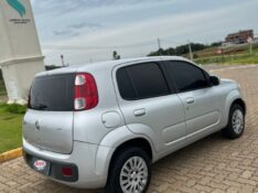 FIAT UNO VIVACE CELEB. 1.0 EVO F.FLEX 8V 5P 2010/2011 NEURI VEÍCULOS LAJEADO / Carros no Vale