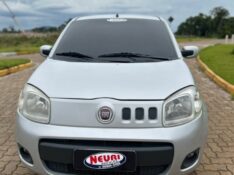 FIAT UNO VIVACE CELEB. 1.0 EVO F.FLEX 8V 5P 2010/2011 NEURI VEÍCULOS LAJEADO / Carros no Vale