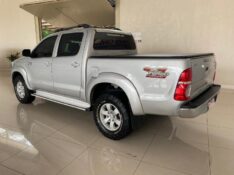 TOYOTA HILUX 3.0 SRV 4X4 CD 16V TURBO INTERCOOLER DIESEL 4P AUTOMÁTICO 2012/2012 TONHO AUTOMÓVEIS LAJEADO / Carros no Vale