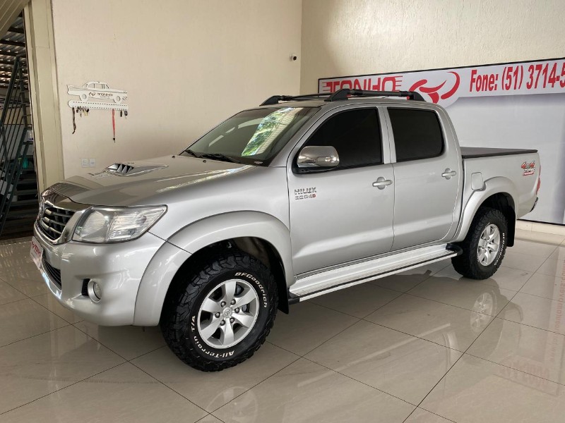 TOYOTA HILUX 3.0 SRV 4X4 CD 16V TURBO INTERCOOLER DIESEL 4P AUTOMÁTICO 2012/2012 TONHO AUTOMÓVEIS LAJEADO / Carros no Vale