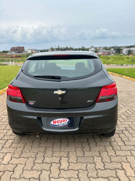 CHEVROLET ONIX HATCH JOY 1.0 8V FLEX 5P MEC. 2018/2019 NEURI VEÍCULOS LAJEADO / Carros no Vale